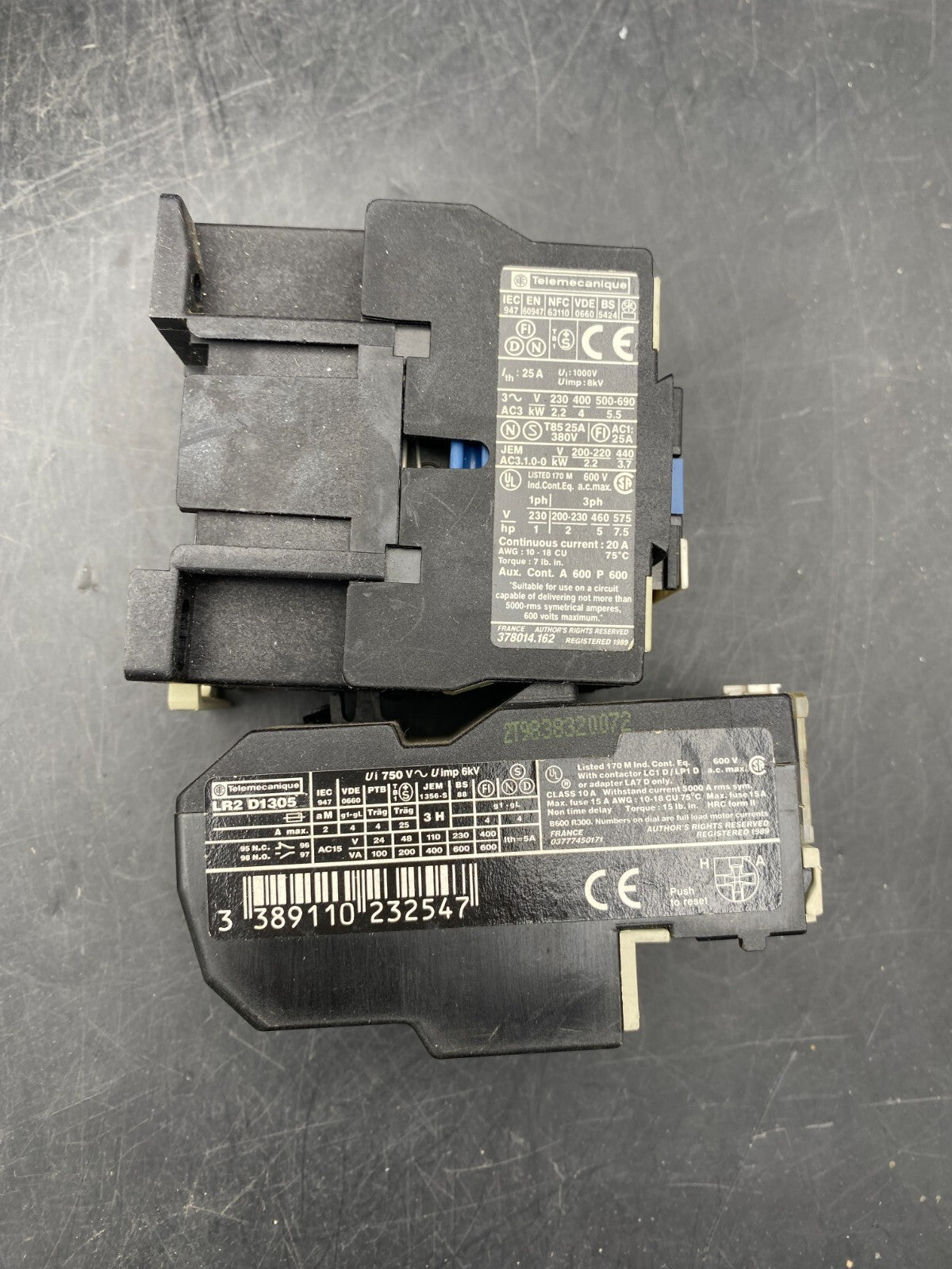 LOT DE TELEMECANIQUE 13 x LC1D0910 CONTACTOR + 5 x LR2D13