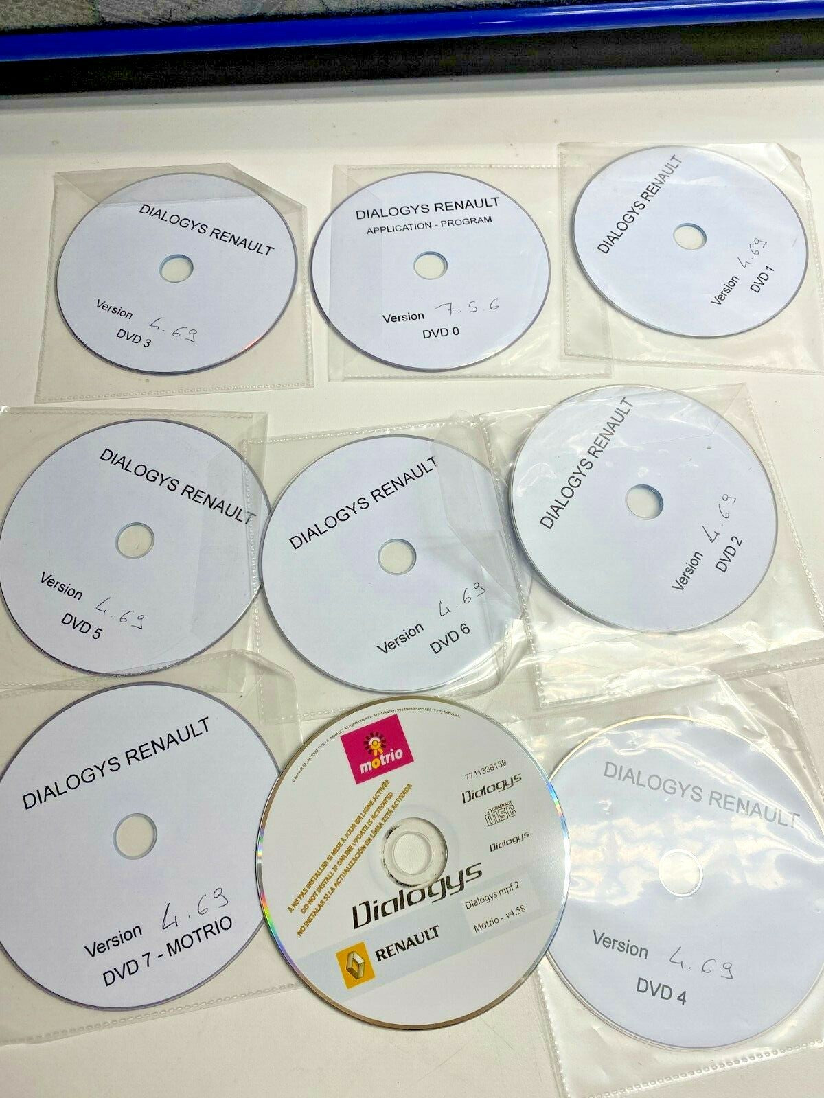 Lot de 9 pc x Renault Dacia  DIALOGYS 7.5.6 ..... Genuine ORIGINAL 