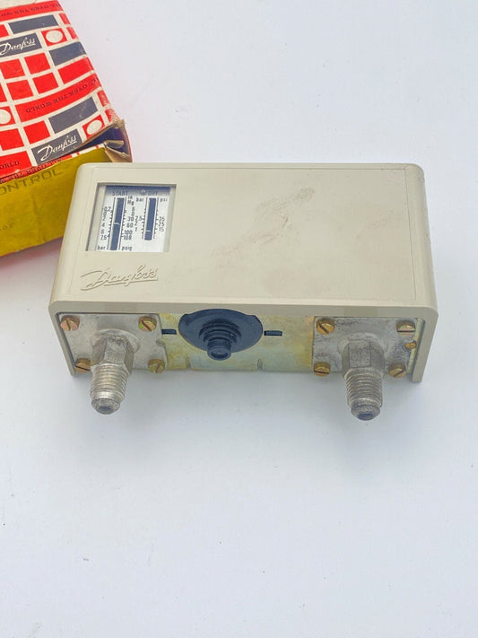 DANFOSS 060 - 1241 Dual Pressure Control KP 15 - KLR Automation