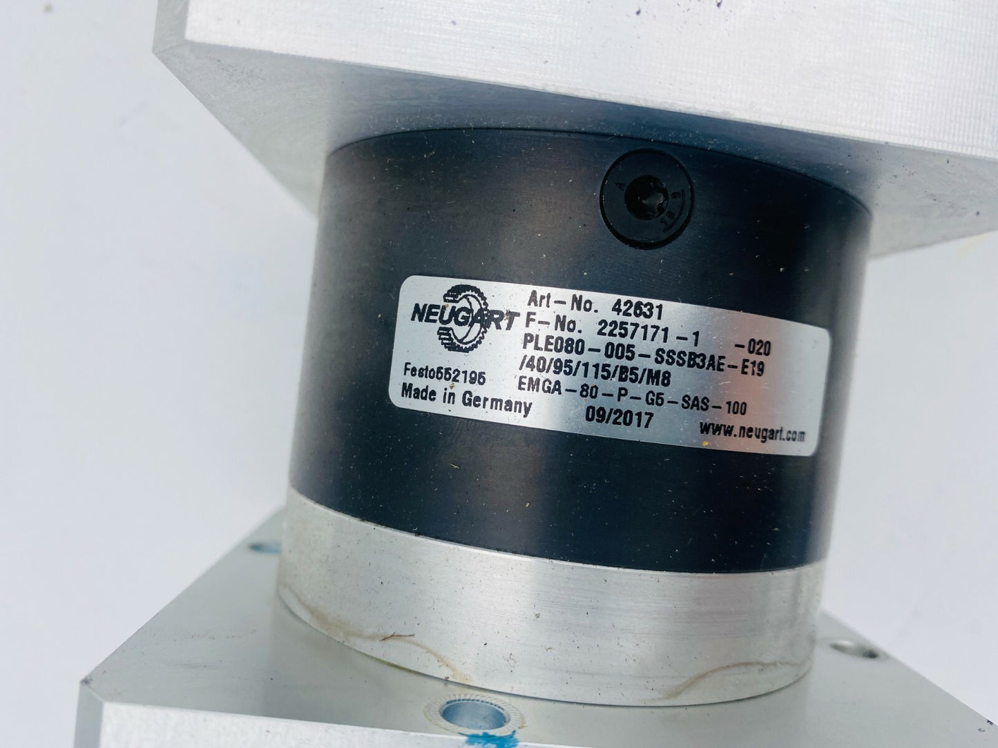 FESTO Servomoteur EMMS-AS-100-L-HS-RS 1562958 + Neugart 42631