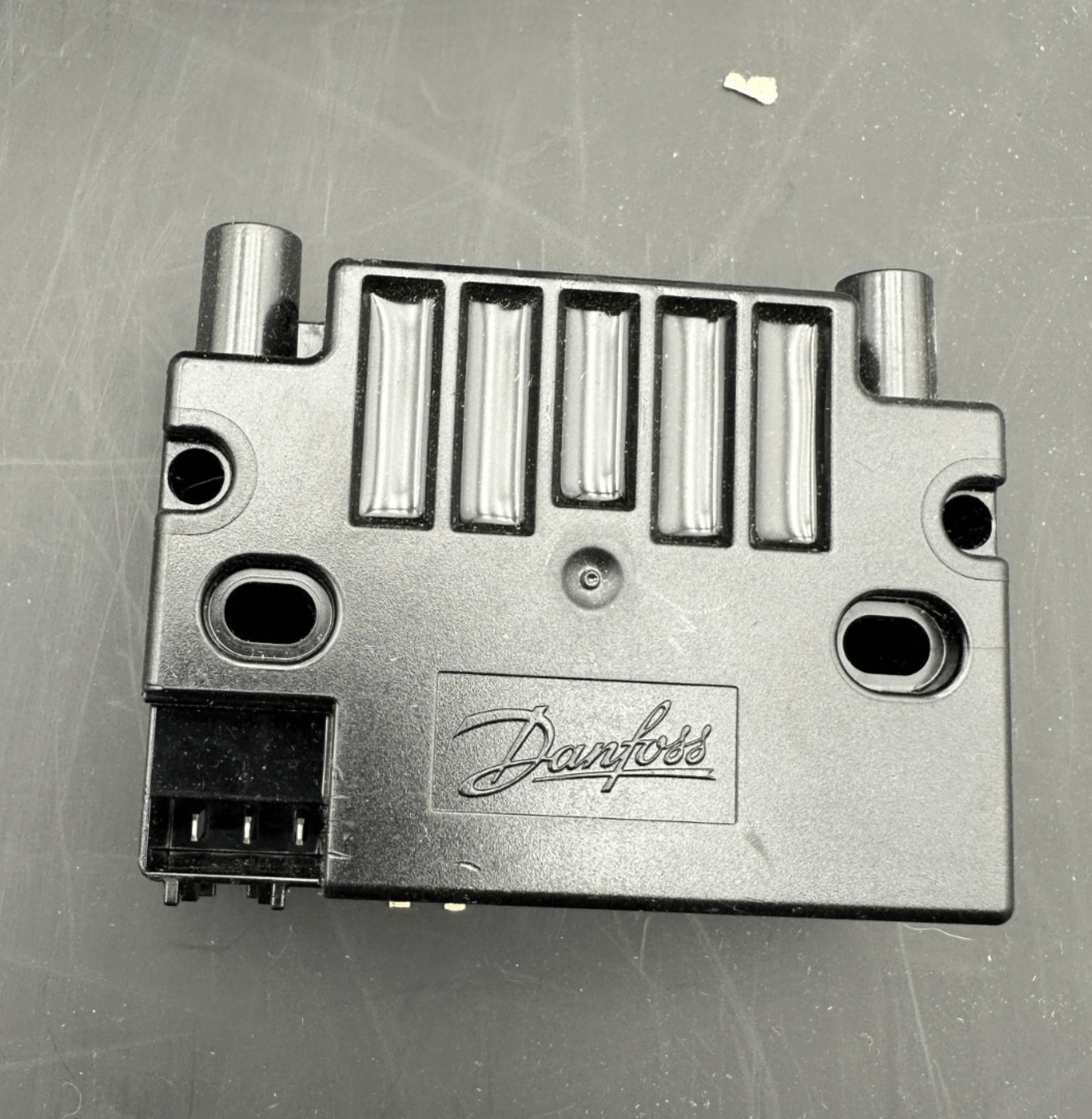 DANFOSS CEB EBI4 MC 052F4057 + CABLES + PLATINE - KLR Automation