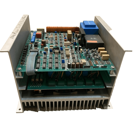 LENZE 4091 TT 18 N 1200 KOF 18TD 6/7020/0321 TYPE 493 E2 VARIATEUR DE VITESSE - KLR Automation