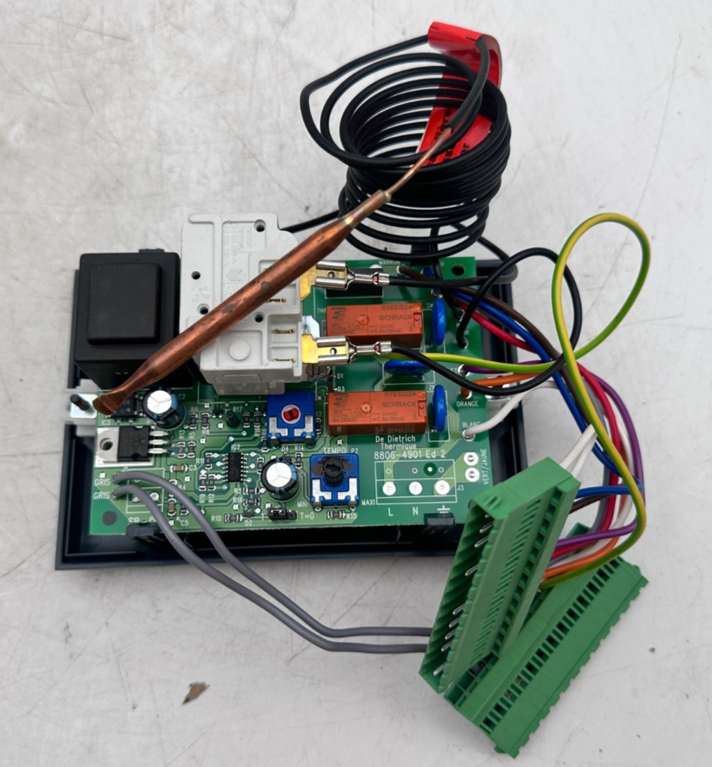 DE DIETRICH AD127 MODULE DE REGULATION EAU CHAUDE SANITAIRE