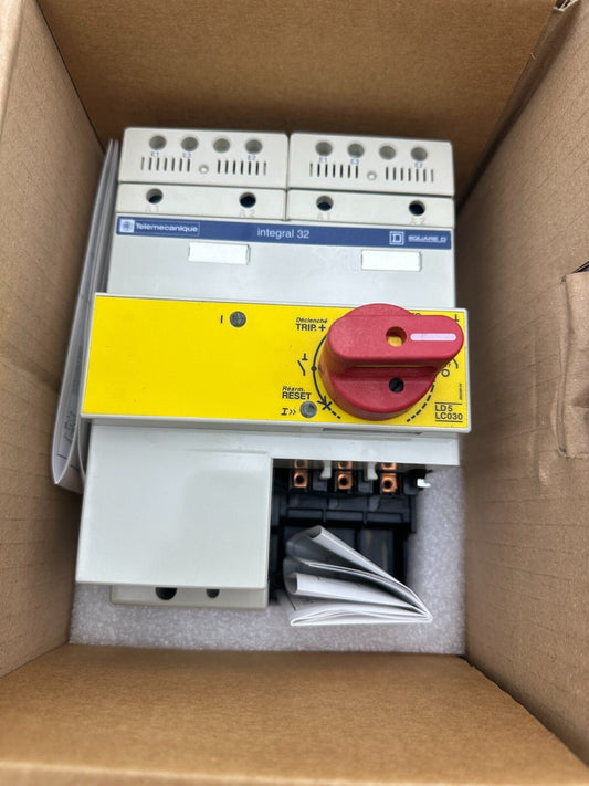 TELEMECANIQUE LD5 LC030BD 017674 INTEGRAL 32 CONTACTEUR DISJONCTEUR INVERSEUR - KLR Automation