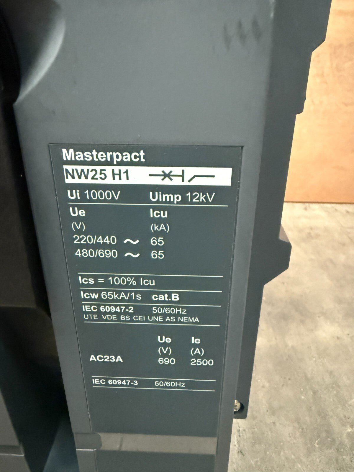 SCHNEIDER Masterpact NW25H1 MICROLOGIC 5.0H NW25 H1 REVISE + UPGRADE - KLR Automation