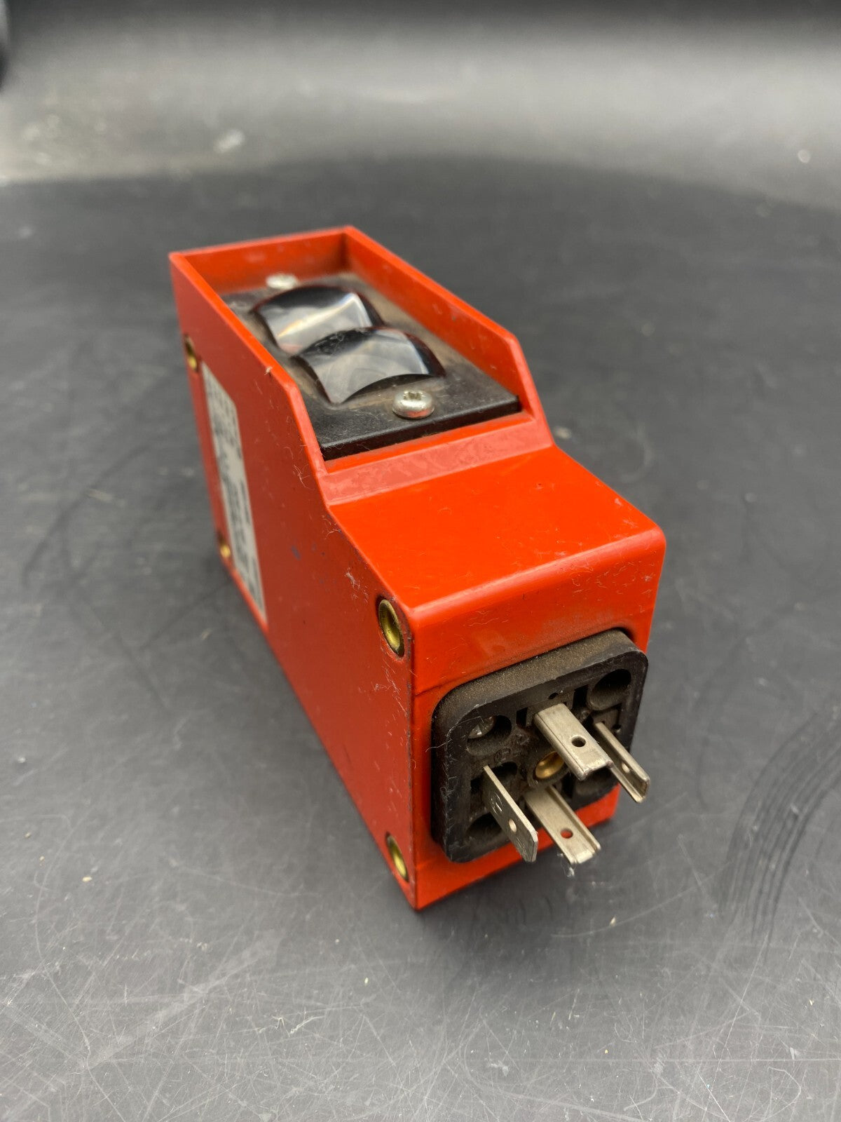 LEUZE ELECTRONIC FRK 85/4-800 0207C426618 50011203 ENERGETIC DIFFUSE SENSOR