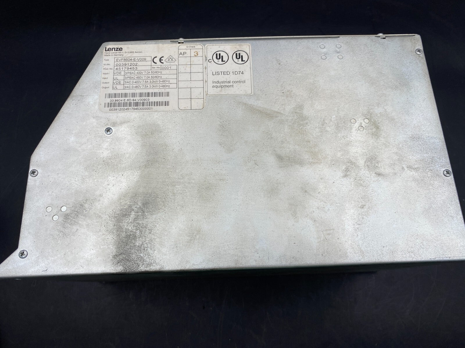 LENZE 8600 EVF8604 - E - V009 FREQUENCY INVERTER - KLR Automation