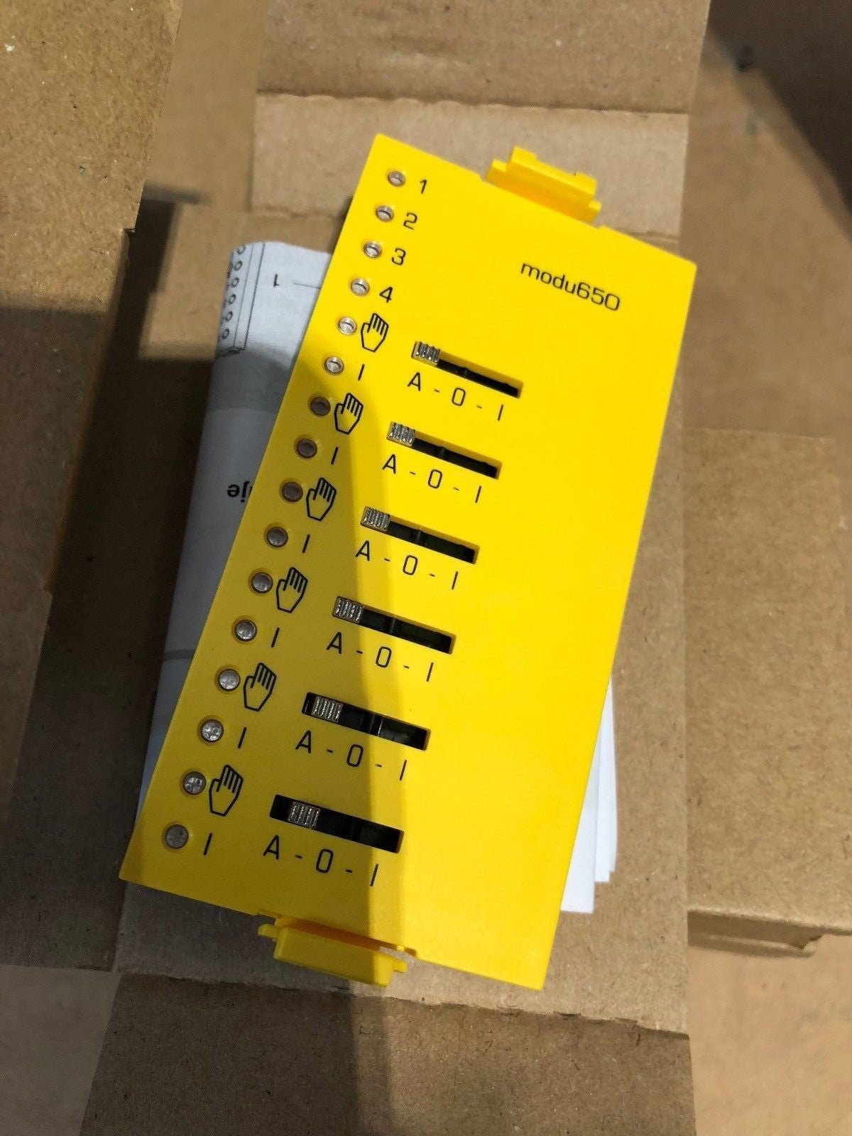 EY - LO650F001 EY - LO 625...670 EY - LO650F001 commande de signalisation modu 650 - KLR Automation