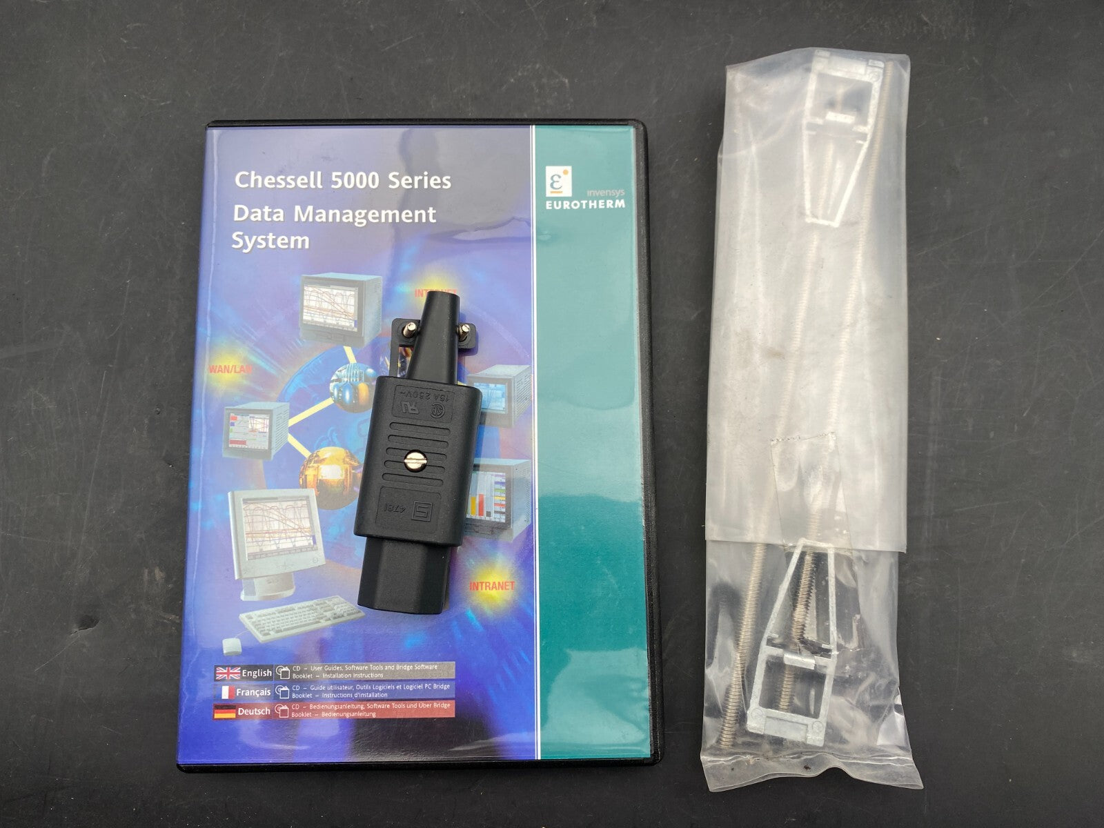 New EUROTHERM 5100V FR58748-001-002 RECORDER 100mm WITH SOFTWARE