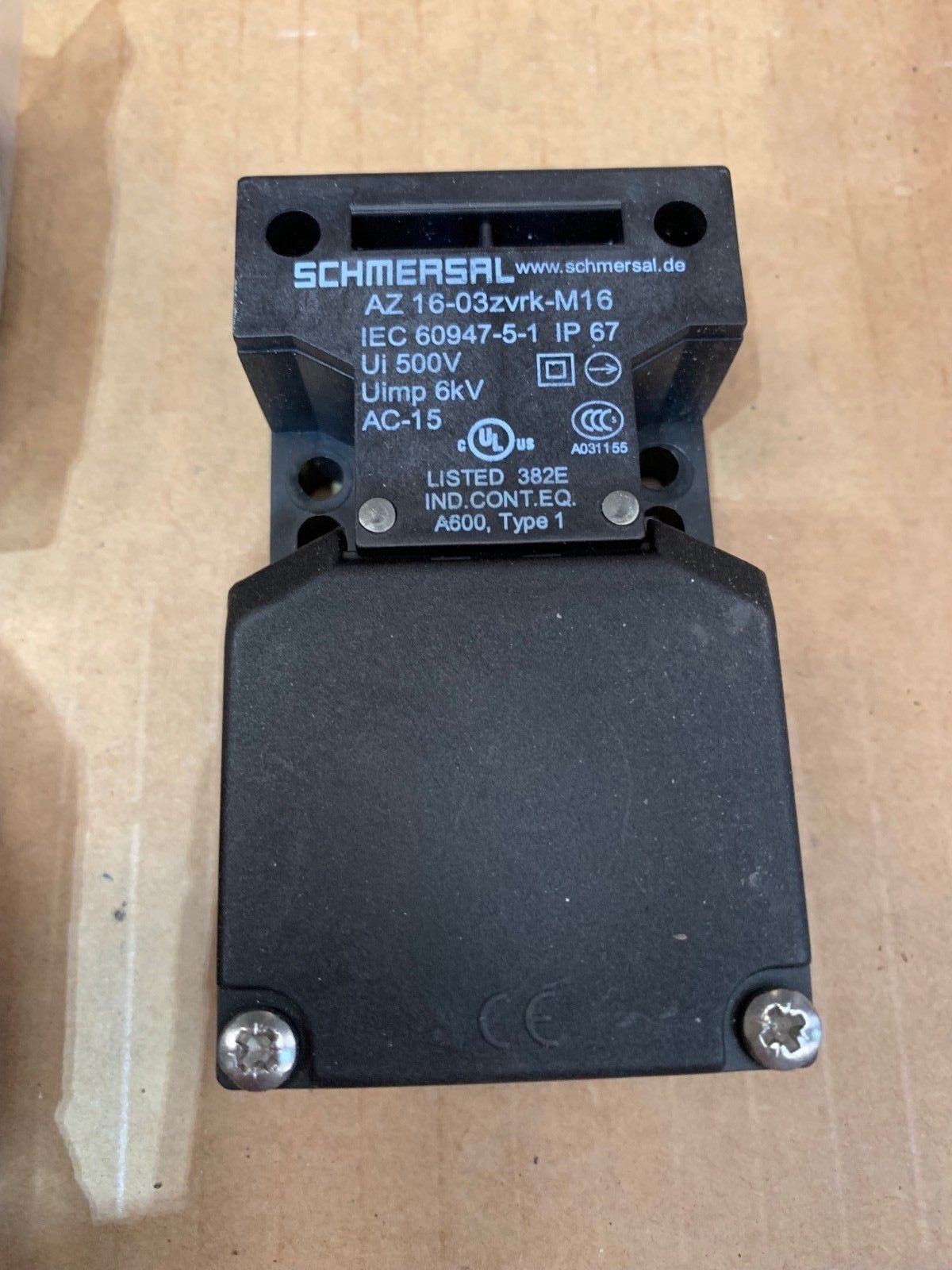 Schmersal AZ 16 - 03ZVRK - M16 USED SAFETY INTERLOCK SWITCH , LOT OF 4 - KLR Automation