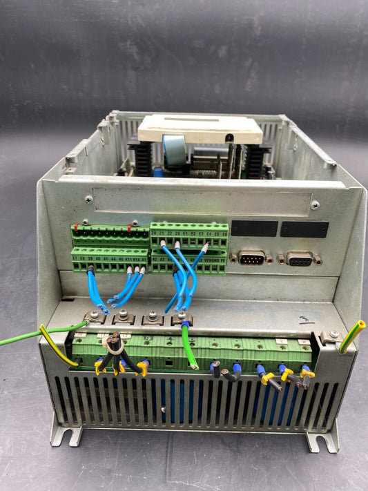 LENZE 8600 33.8602_E.V009 400/460 V FREQUENCY INVERTER SANS COUVERCLE - KLR Automation