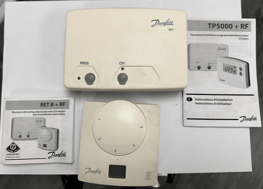 DANFOSS RET B - RF+RX - 1 087N727600 THERMOSTAT NUMERIQUE SANS FIL + RECEPTEUR - KLR Automation