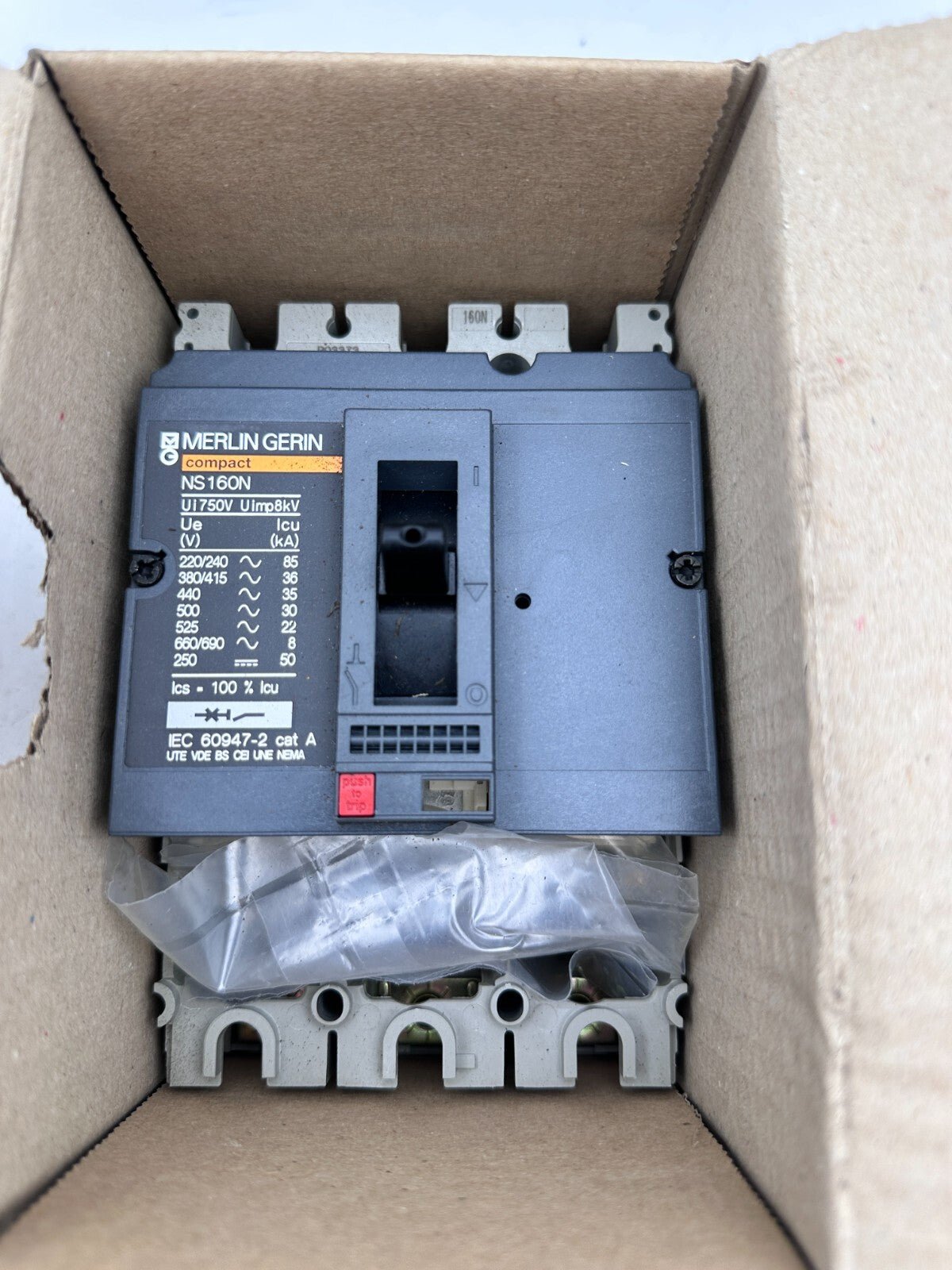 MERLIN GERIN NS160N 3P BASE 30403 DISJONCTEUR x1pc - KLR Automation