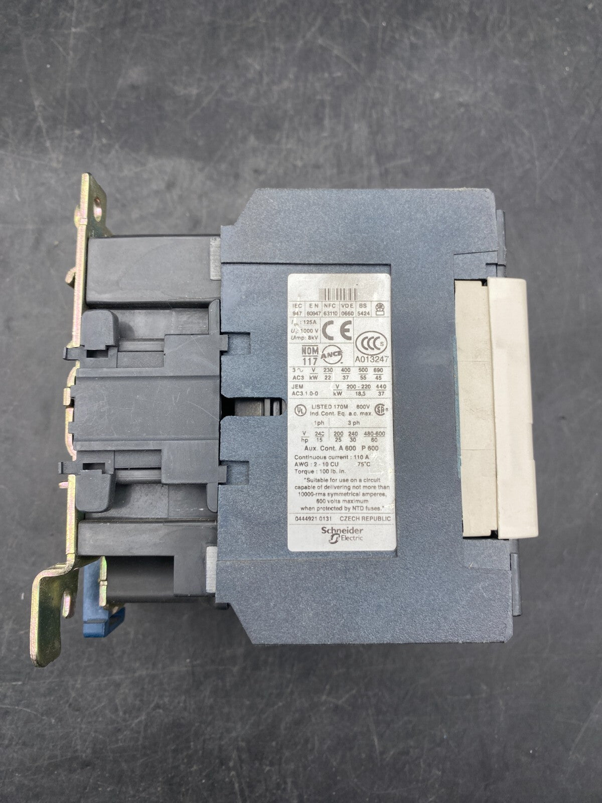 4 x Schneider Electric LC1 D40B Contactor LC1D80