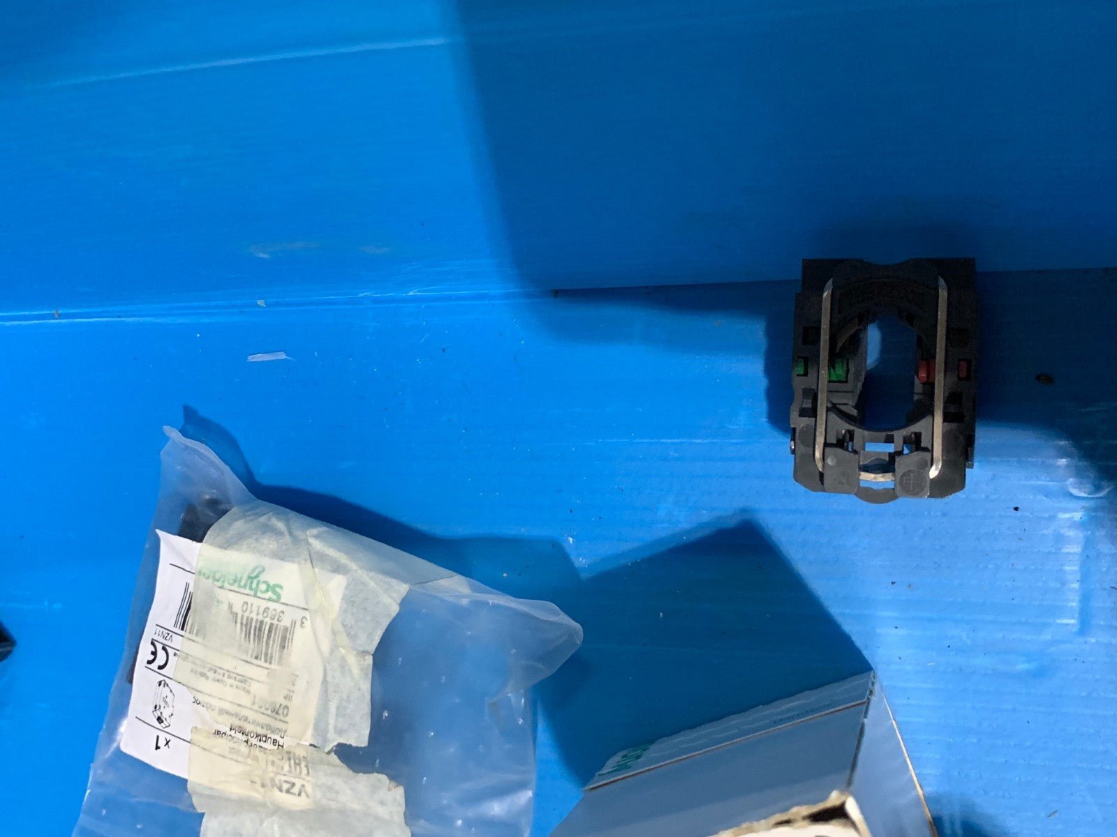 lot de Non - Illum Push Button,22mm,1NO,Black SCHNEIDER ELECTRIC XB5AA21 - KLR Automation