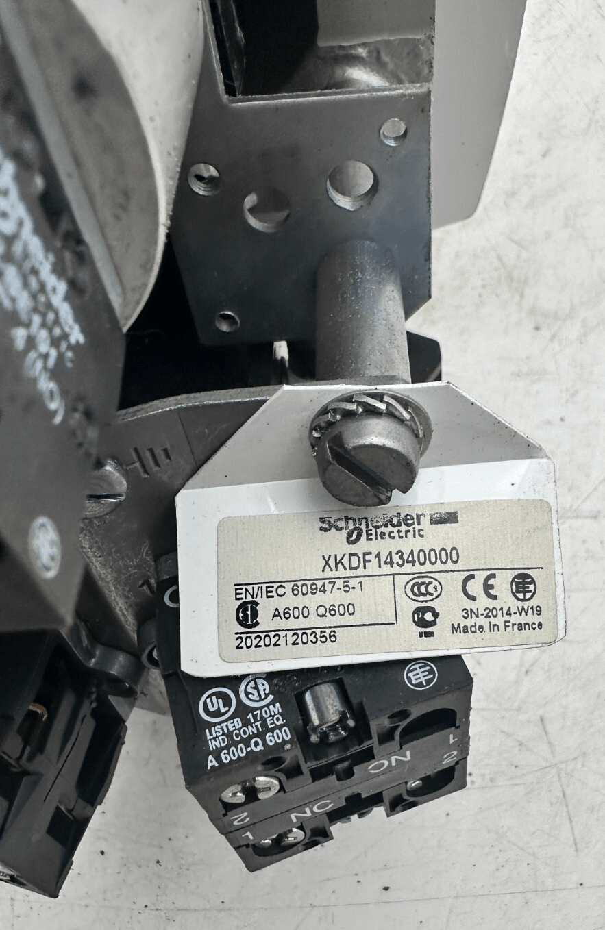 SCHNEIDER ELECTRIC XKDF14340000 JOYSTICK CONTROLLER - KLR Automation
