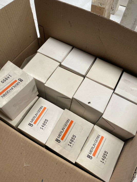 25pc x Merlin Gerin Schneider 14855 OBTURATEURS FRACTIONNABLES - KLR Automation