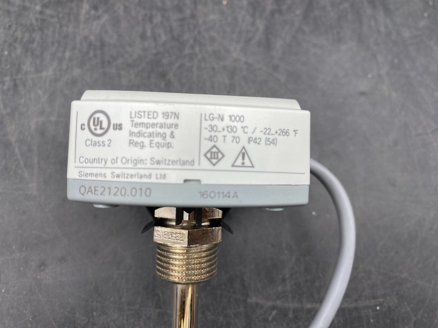 SIEMENS QAE2120.010 DUCT TEMPERATURE SENSOR - KLR Automation