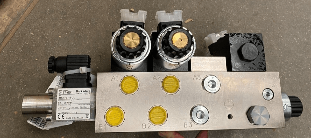 MPO 3000140 BARKSDALE 0417 - 651 PARKER D1VW026BNJW91 x3pc BLOC VENTILATION - KLR Automation