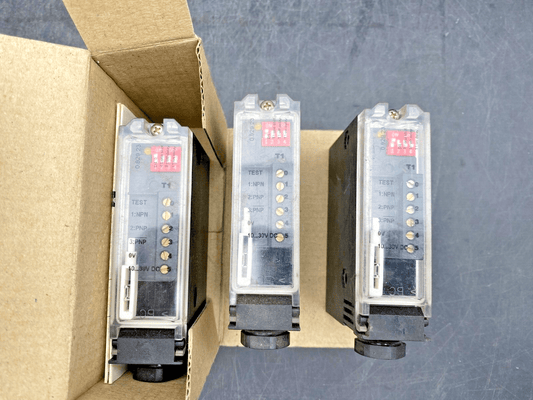 1pc x VISOLUX PEPPERL FUCHS 9.630520 PN419447 RL23 - 2000/104 10 - 30VDC - KLR Automation