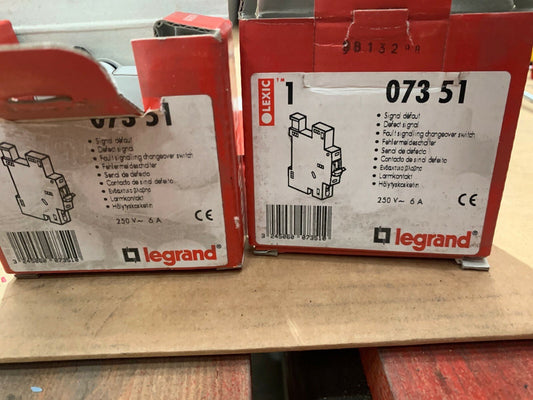 Lot de 2 Legrand 073 51 signal defaut - KLR Automation
