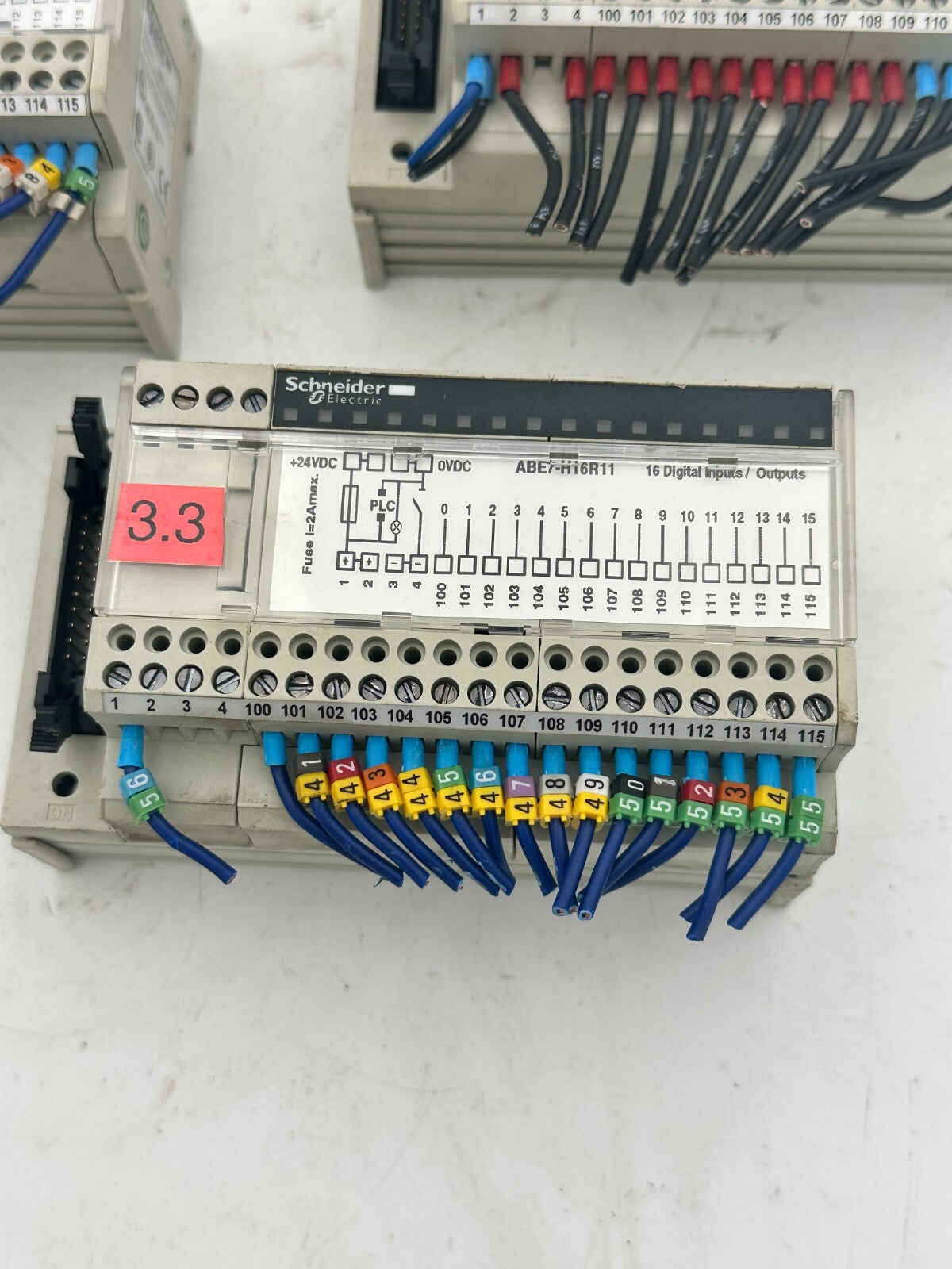 7pc x SCHNEIDER ELECTRIC PASSIVE CONNECTION SUB-BASE ABE7-H16R11 30VDC 1.6 A