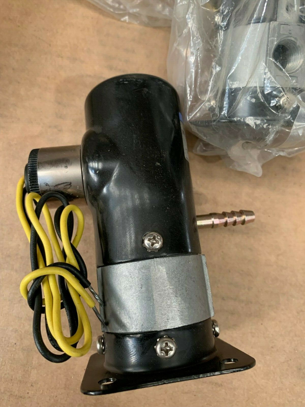 1 x Koganei VV250AE1-62 DC 100V AIR Valve