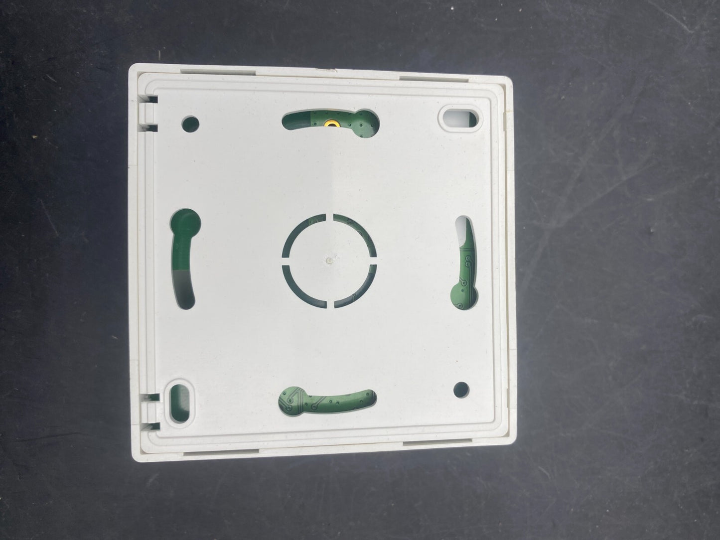 DISTECH CONTROLS RECEIVER RFR - D XPCB0055 11 - 33 V3.6/SV5.1D - KLR Automation