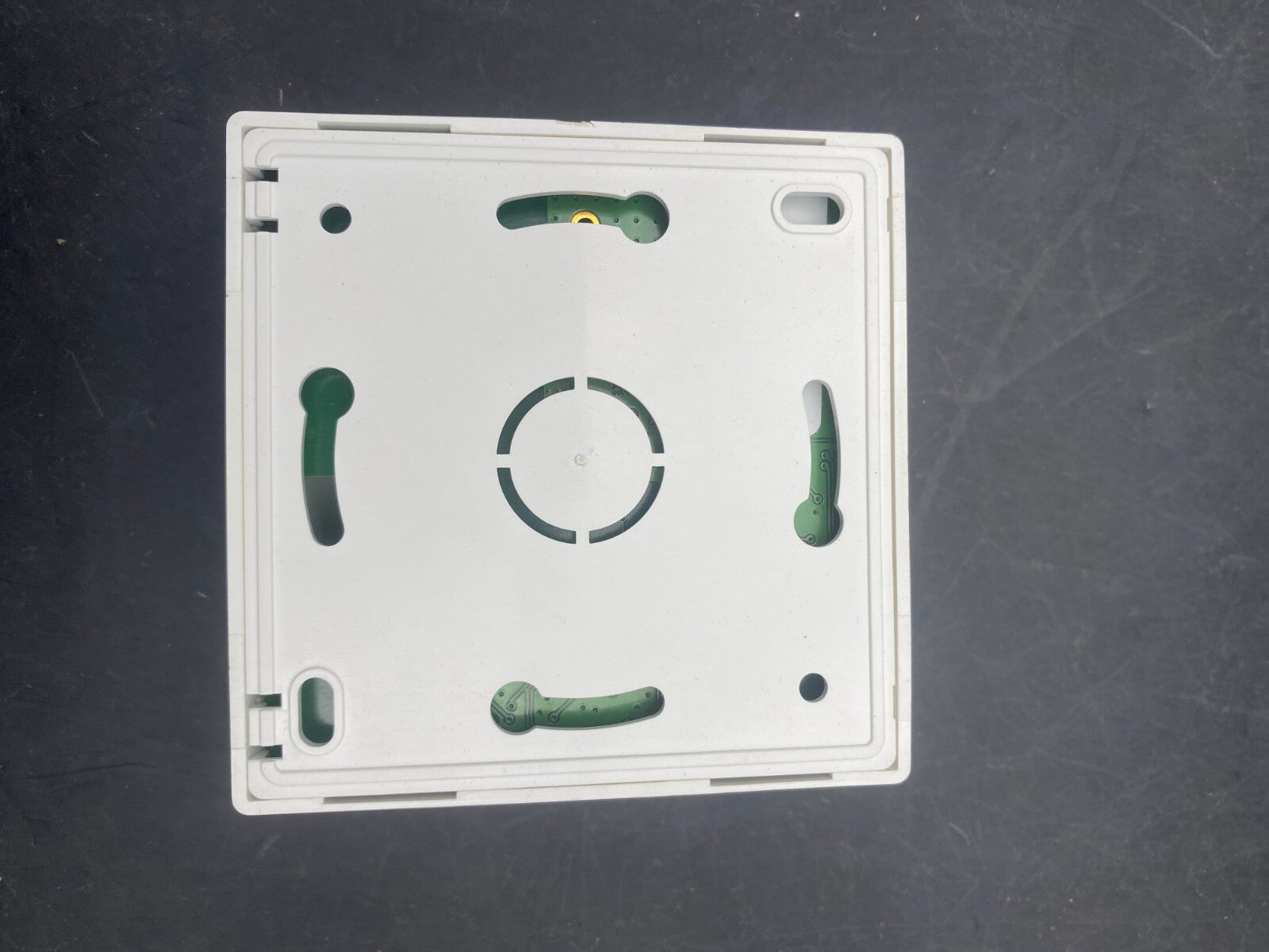 DISTECH CONTROLS RECEIVER RFR - D XPCB0055 11 - 33 V3.6/SV5.1D - KLR Automation