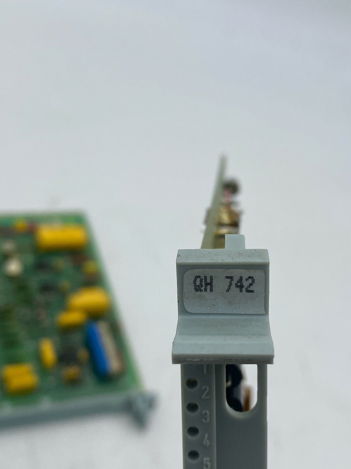 1pc x. ABB YM321001 - Z PC BOARD YM321001Z TYPE QH742 - KLR Automation