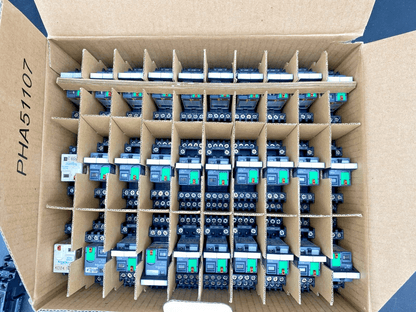 LOT OF 30 SCHNEIDER ELECTRIC RXM4AB2B7PVM ZELIO RELAY 956310 RELAY+SOCKET - KLR Automation