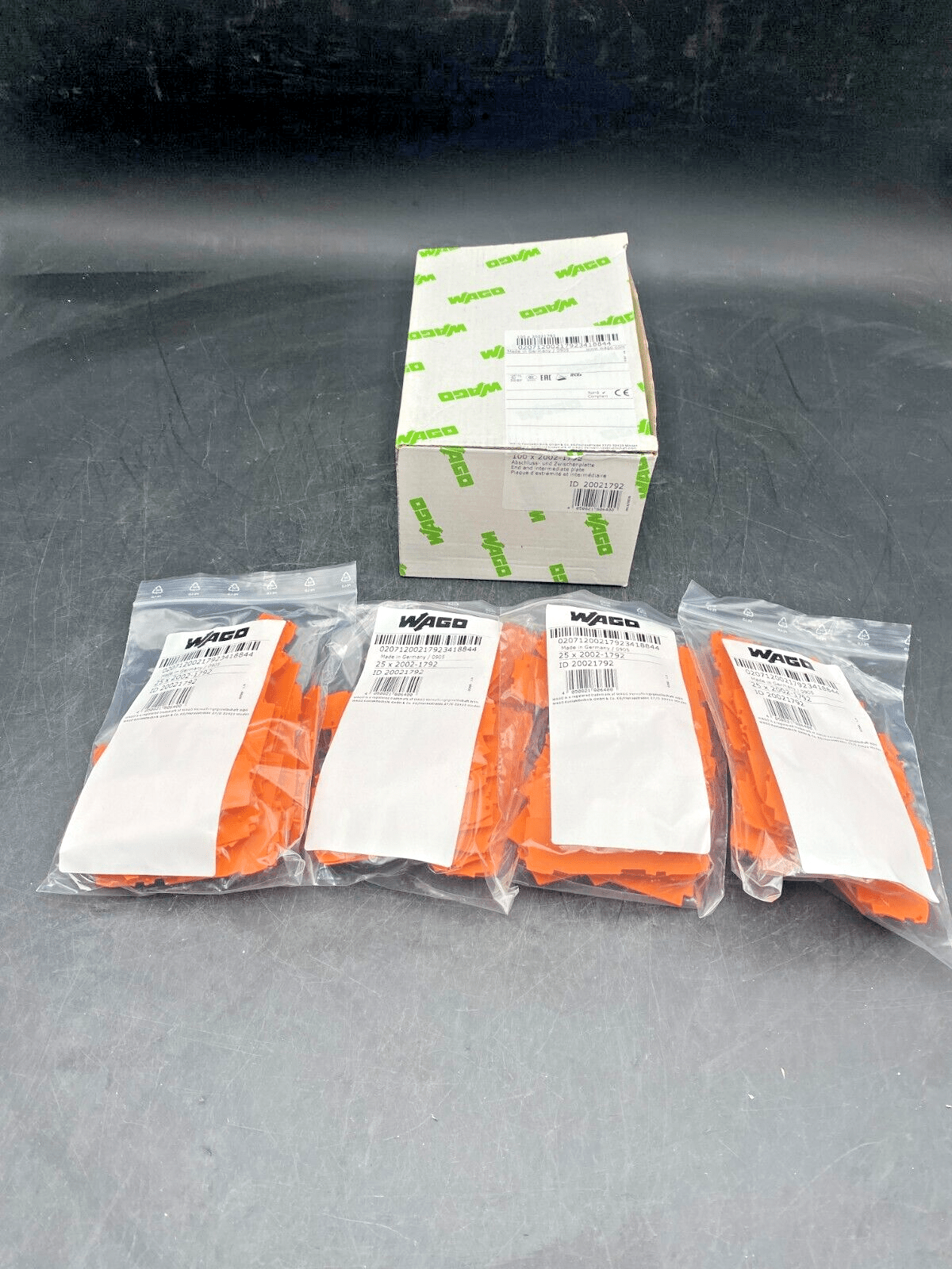 LOT DE 100 WAGO 2002 - 1792 PLAQUE D’EXTREMITE ET INTERMEDIAIRE - KLR Automation