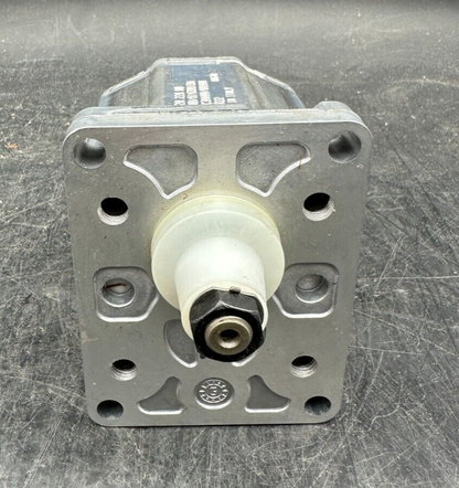 TUROLLA DANFOSS 111.20.220.00 SNP2NN/014RN01BA P1C7C3NNNN POMPE HYDRAULIQUE