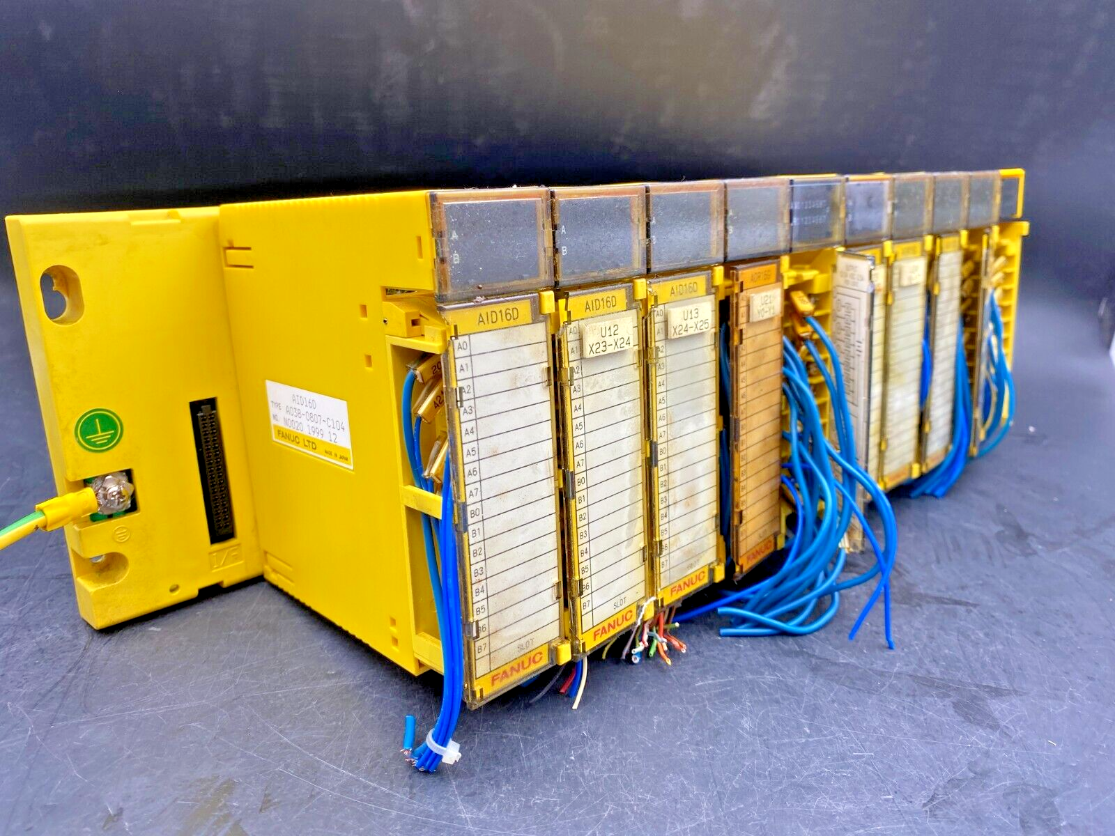 FANUC SLOT BASE + 3x AID16D + 6x A0R16G + A0D16D
