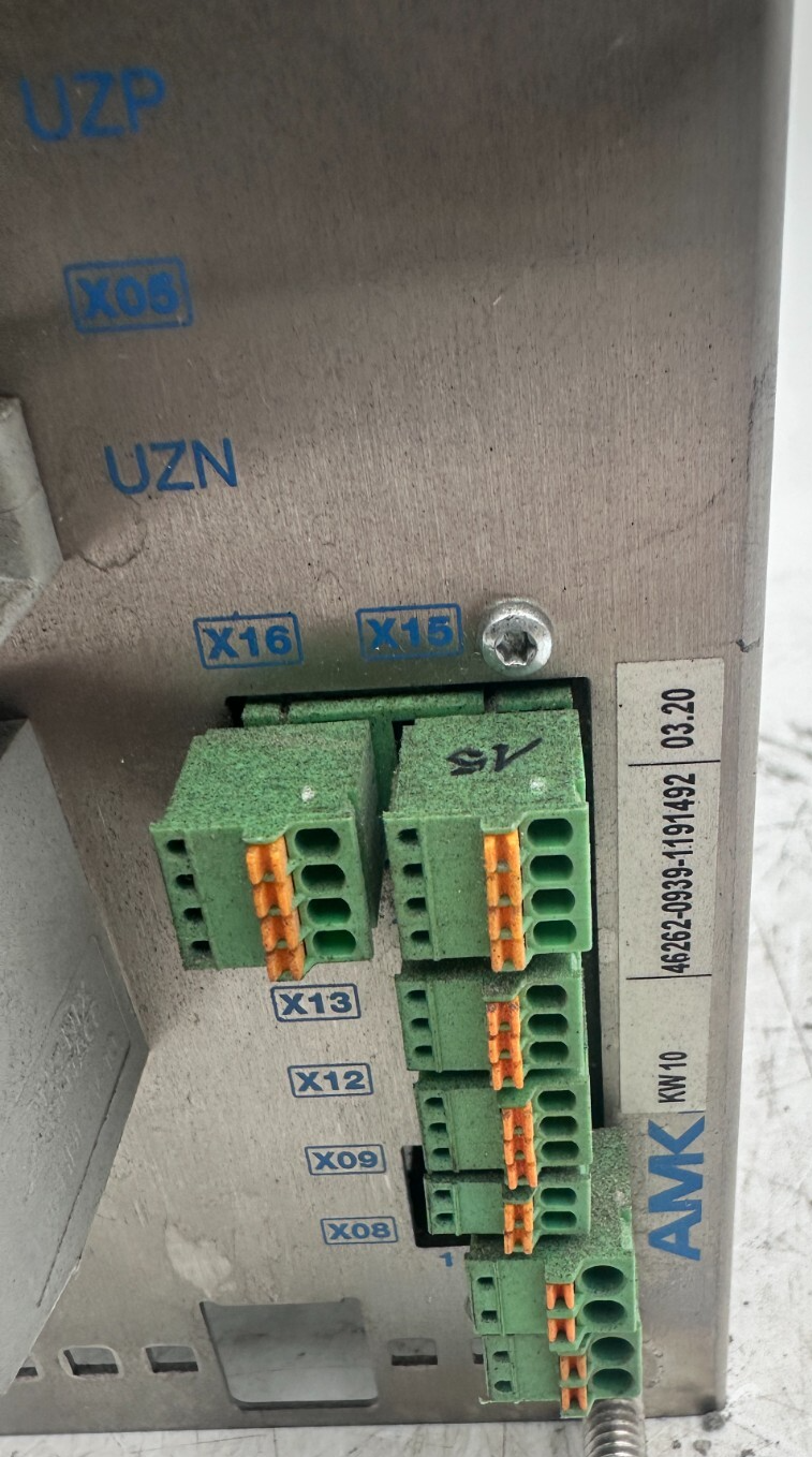 AMK AMKASYN KW 10 10kVA AVEC KW-R03 VERSION 03.20 SERVODRIVE