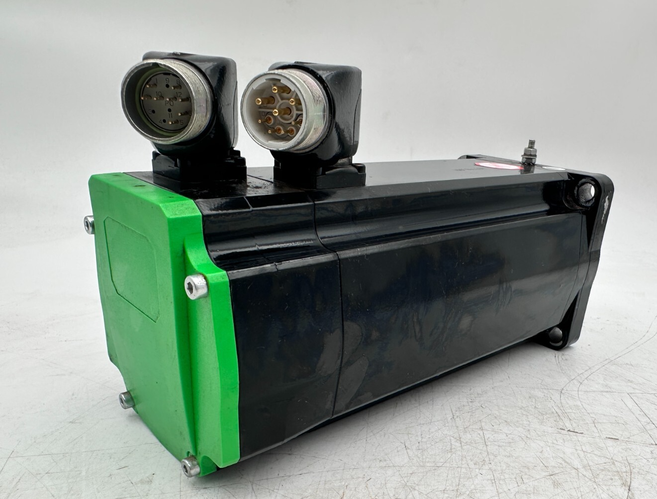 SCHNEIDER ELECTRIC ELAU SH100/40060/0/0/00/00/00/01/00 65013202-005 4000RPM