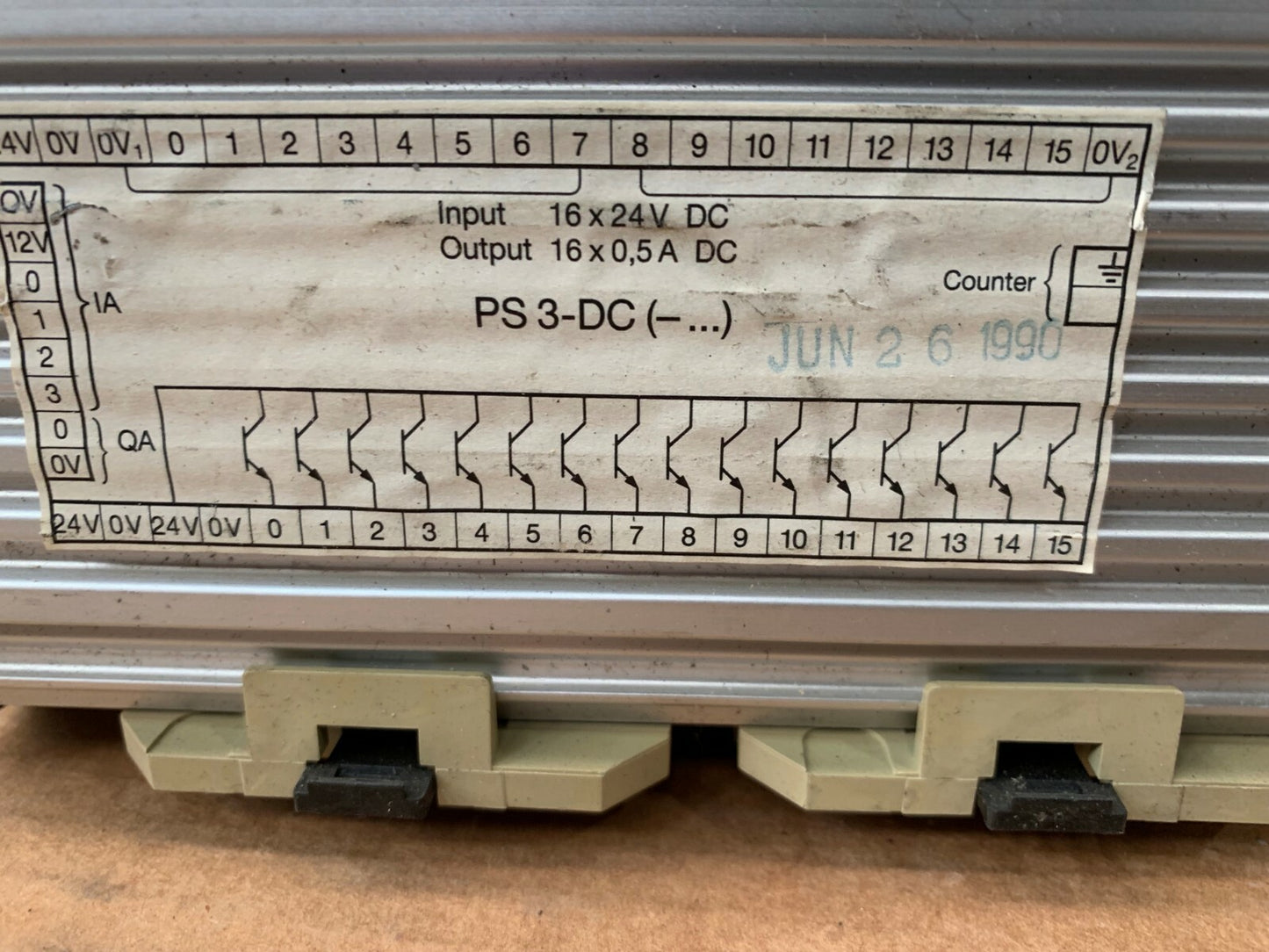 1 x .    Klöckner Moeller PS3-DC PLC        In: 24V / PLC Out: 24V / DC05A