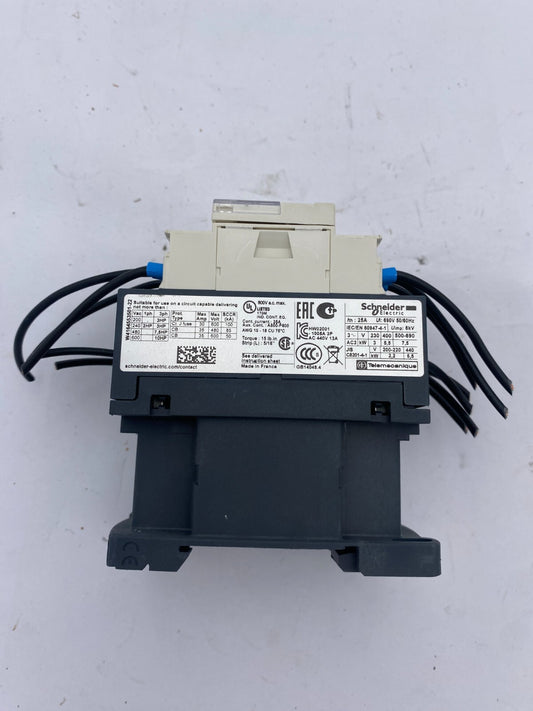 1pc x SCHNEIDER ELECTRIC LC1 D12 CONTACTOR
