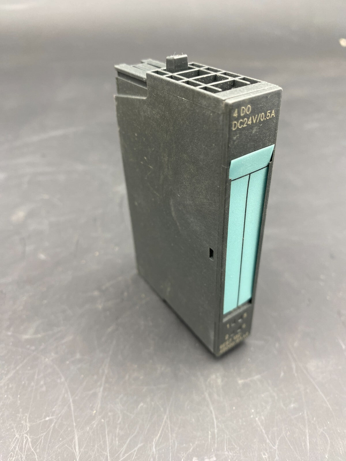 1pc x SIEMENS SIMATIC S7 6ES7 132-4BD00-0AA0  6ES71324BD000AA0 4DO DC24V/0.5A