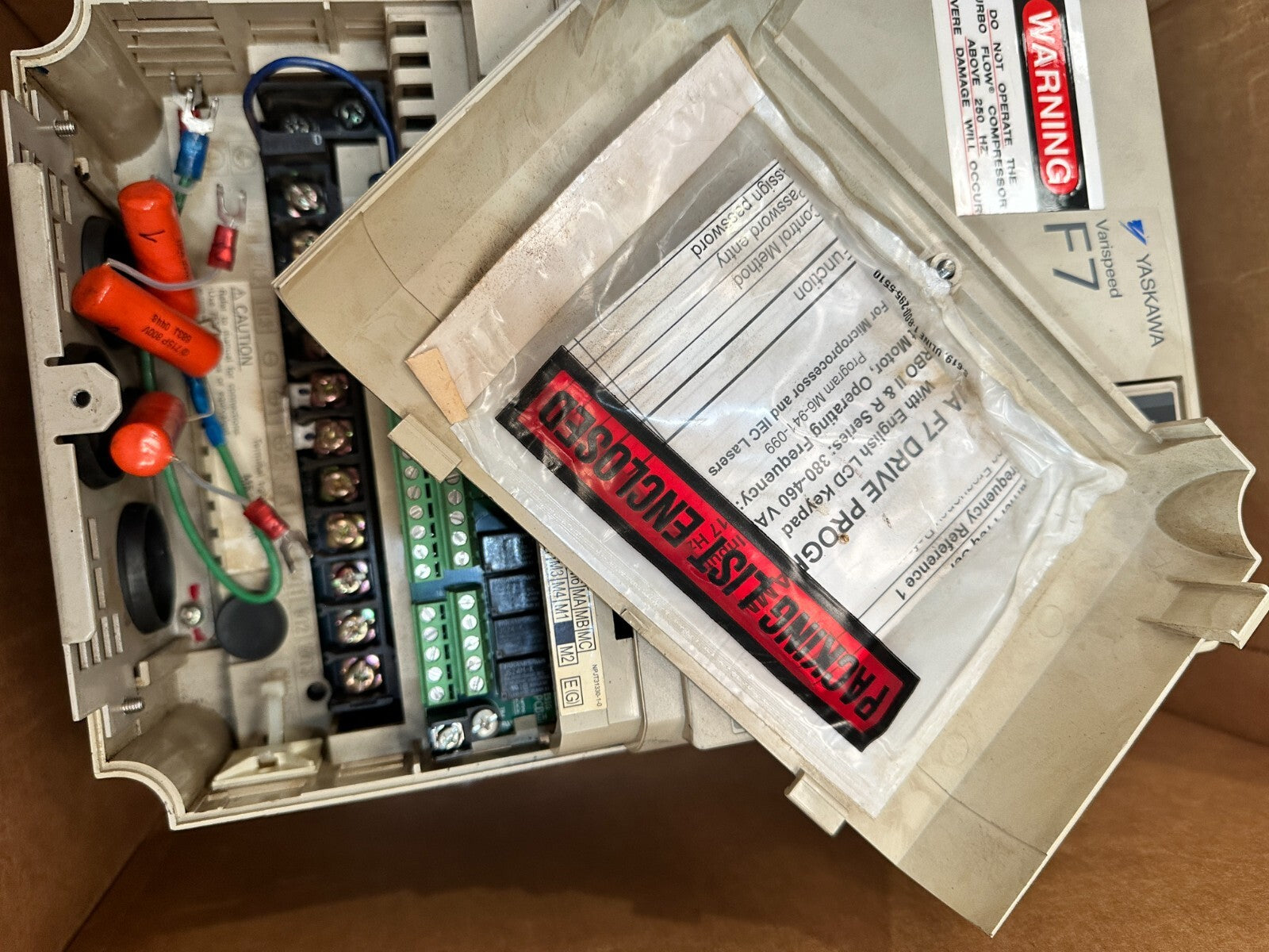 YASKAWA VARISPEED F7 CIMR-F7U4011F-086 CIMR-F7U4011