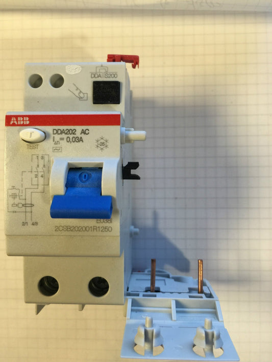 Disjoncteur Différentiel 2P 25 A 30mA montage rail din DDA 200 A pro M compact - KLR Automation