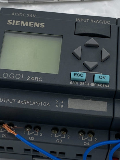 SIEMENS LOGO! 24RC 6ED1 055-1HBO0-OBAO + 6ED1 052-1HB00-0BA4 DM8 24R