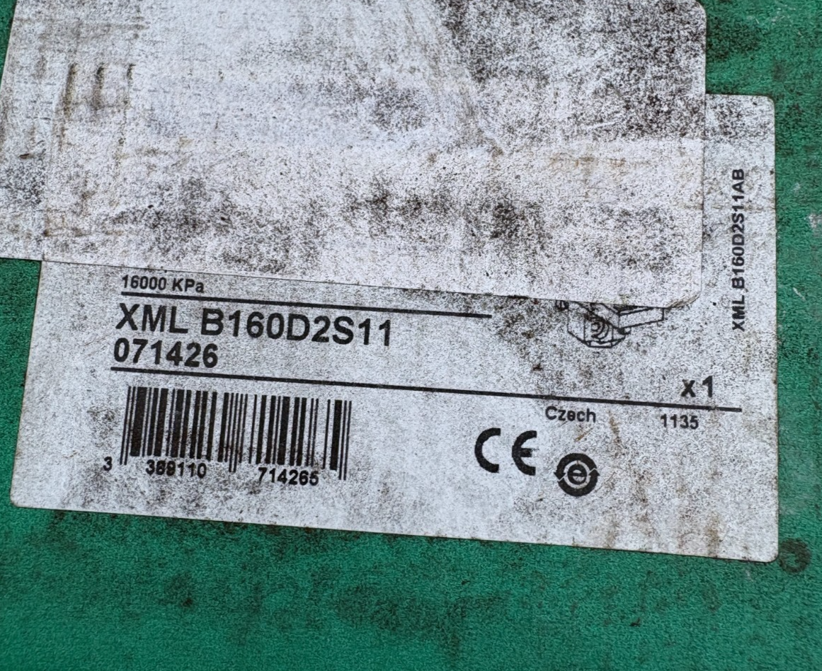 SCHNEIDER ELECTRIC XML B160D2S11 071426  PRESSURE SWITCH x1