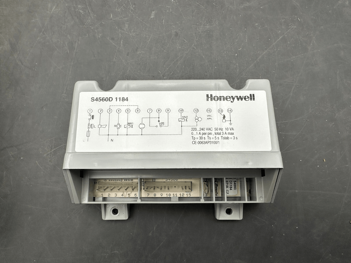 DE DIETRICH 300008580 704709 COFFRET DE SECURITE HONEYWELL S 4560D 1184 - KLR Automation