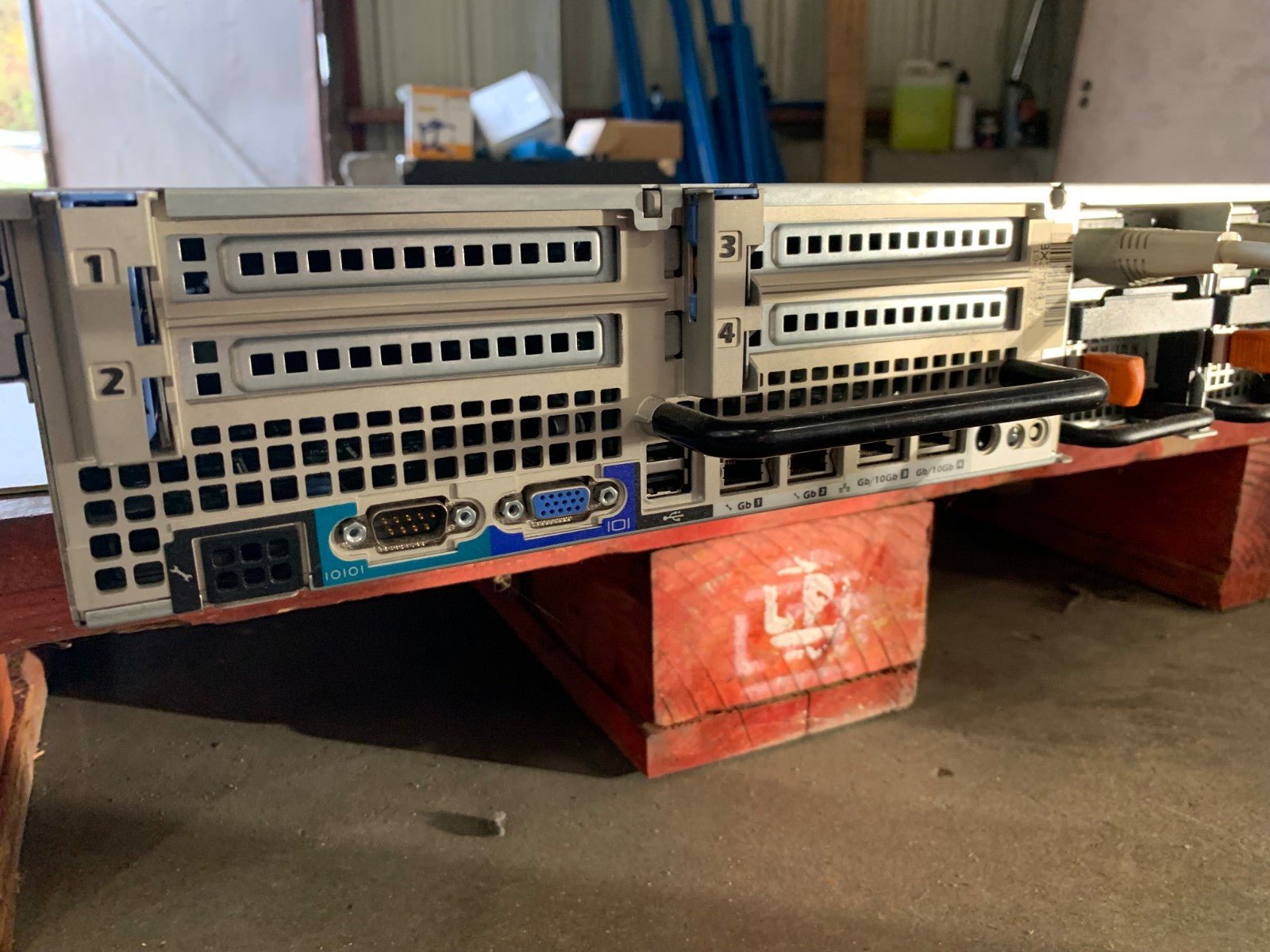 1 x DELL PowerEdge R805 Server System, 32 Gb RAM, HDD 2 x 300GO 10K - KLR Automation