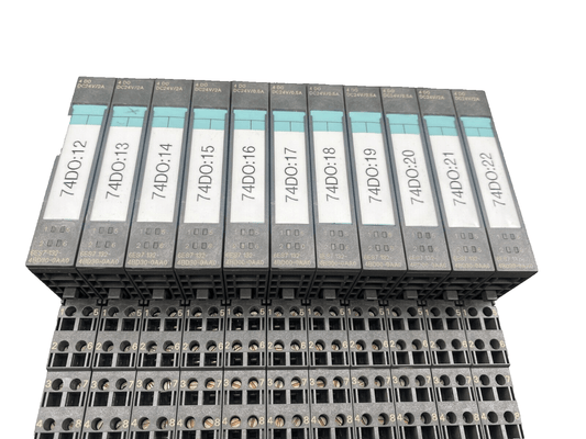 SIEMENS 6ES7132 - 4BD30 - 0AA0 x6pc + 6ES7132 - 4BD00 - 0AA0 x5pc - KLR Automation
