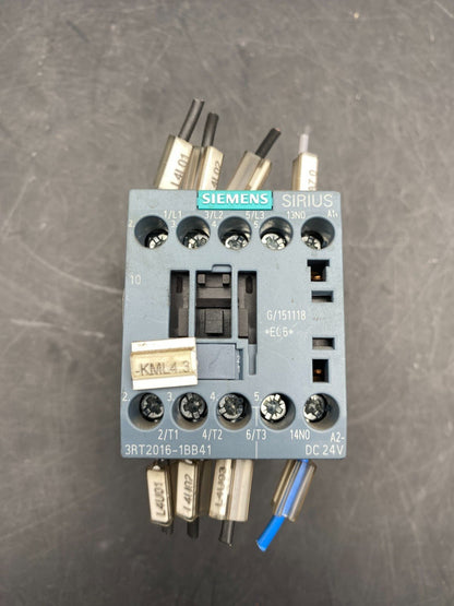 LOT OF 2 SIEMENS 3RT2026 - 1BB40 + G/150902 E02 + SIEMENS 3RT2016 - 1BB41 CONTACTOR - KLR Automation