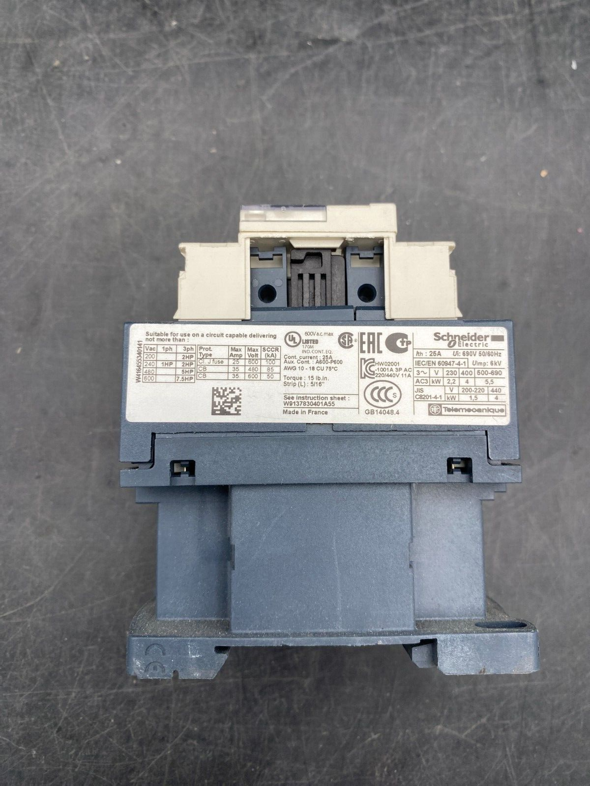 LOT DE 8 SCHNEIDER ELECTRIC LC1D09 CONTACTOR