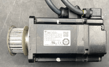 OMRON SGMAV - 04A3A61 400W 200V 2.6A 1.27 Nm 3000 tr/min 3PH AC + CABLE 5M x1pc - KLR Automation