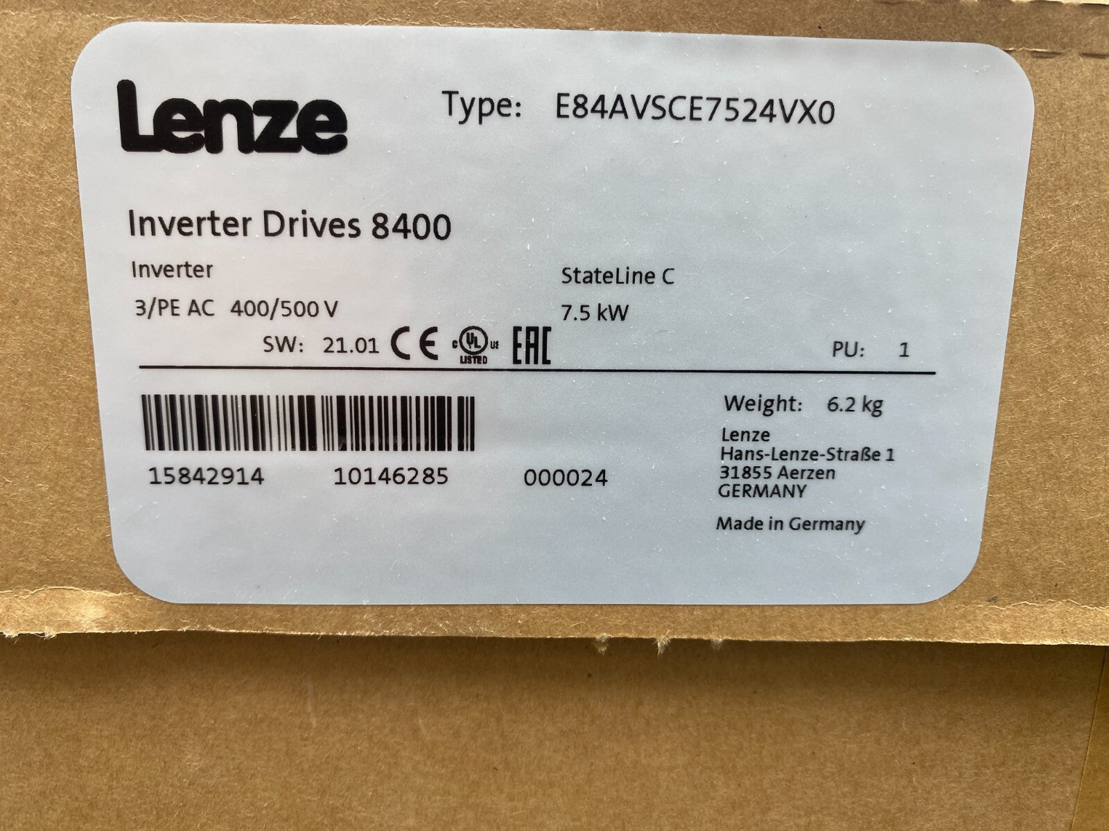 LENZE E84AVSCE7524VX0 INVERTER DRIVES 8400 7.5 kW 3/PE AC 400/500V NEW IN BOX